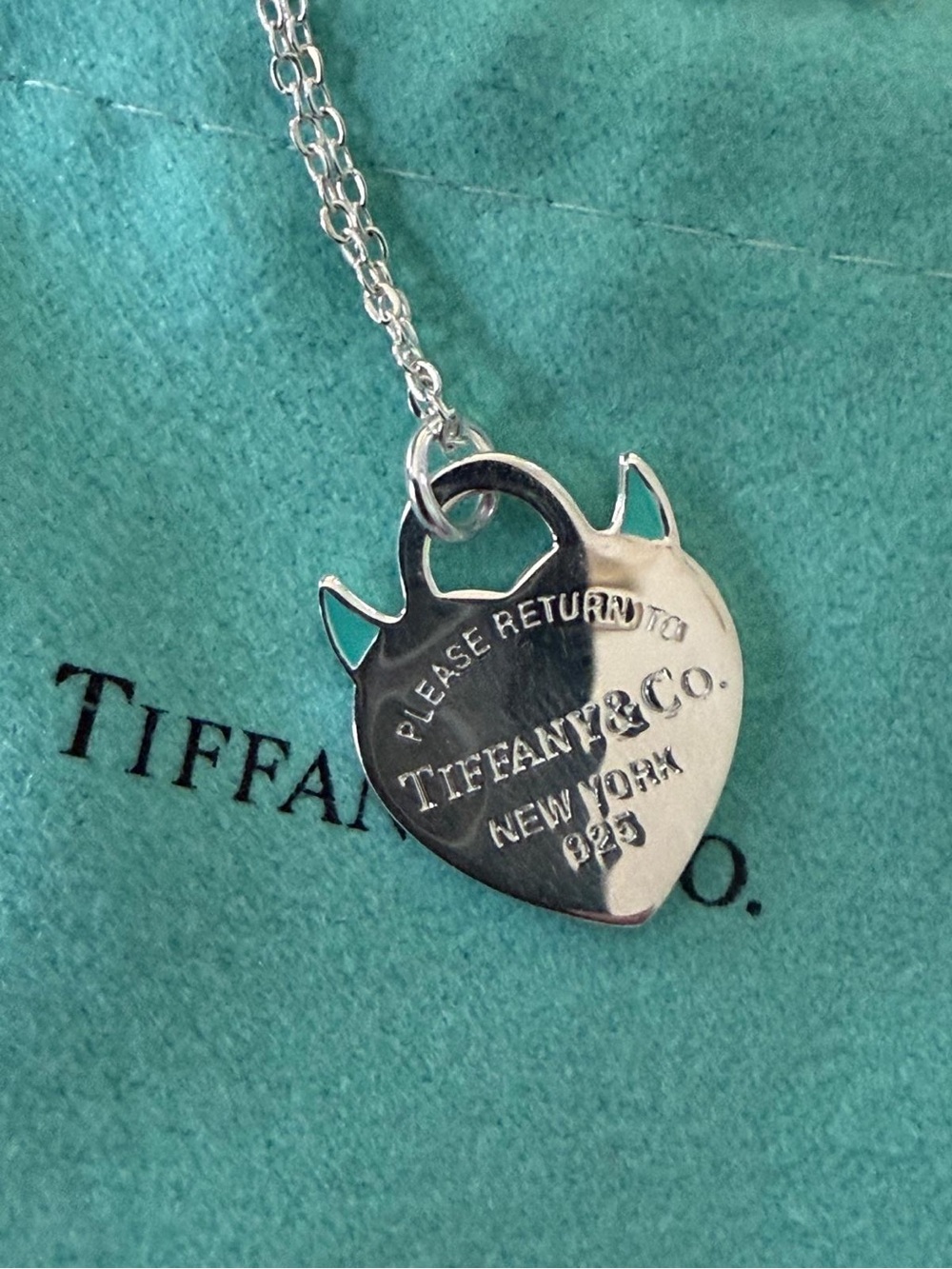 Tiffany & Co. Heart Tag Pendant Necklace in Turquoise and Silver - Picture 7 of 11